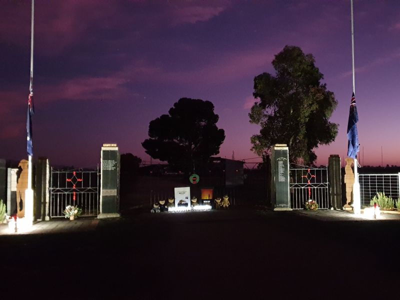 Woorinen Memorial Gates