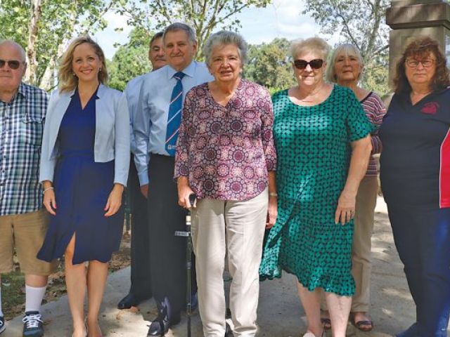 Lindsay MP Melissa McIntosh with locals supporting the Emu Plains service
