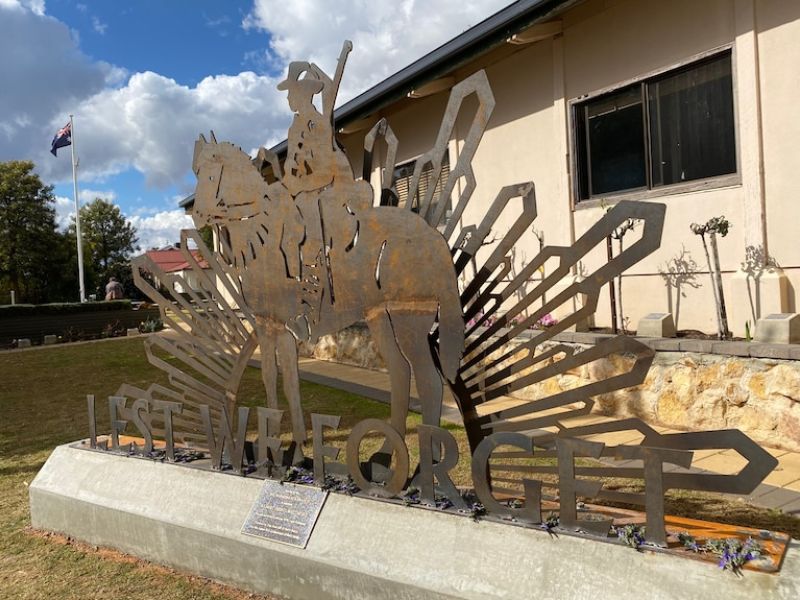 Bert Whitmore's legacy lives on through this new memorial in his hometown of Barmera.(ABC Riverland: Anita Ward)