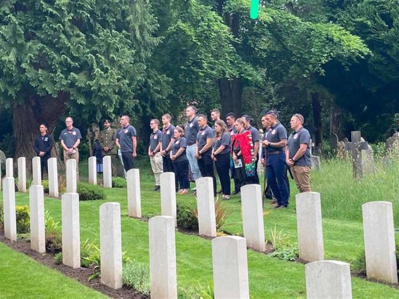 26 members of the New Zealand military visited Brockenhurst cemetery