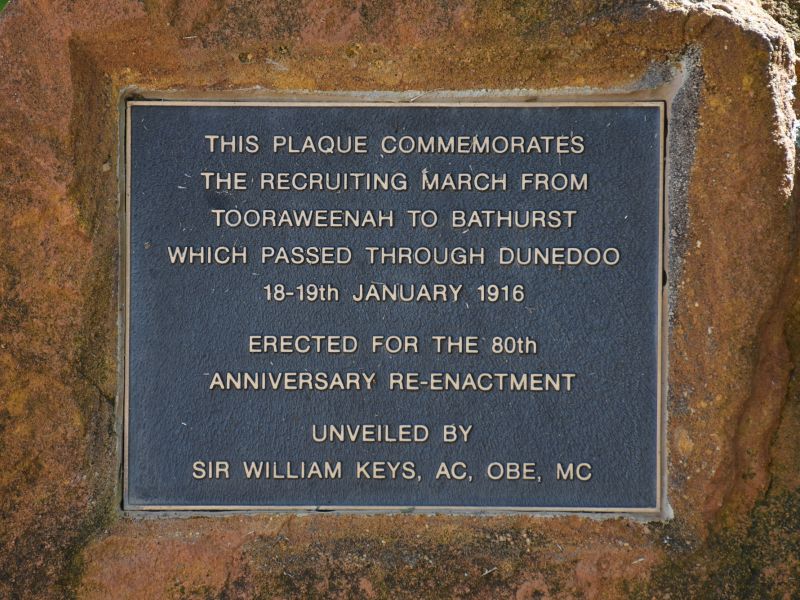 The plaque on the Dunedoo Recruiting March Memorial