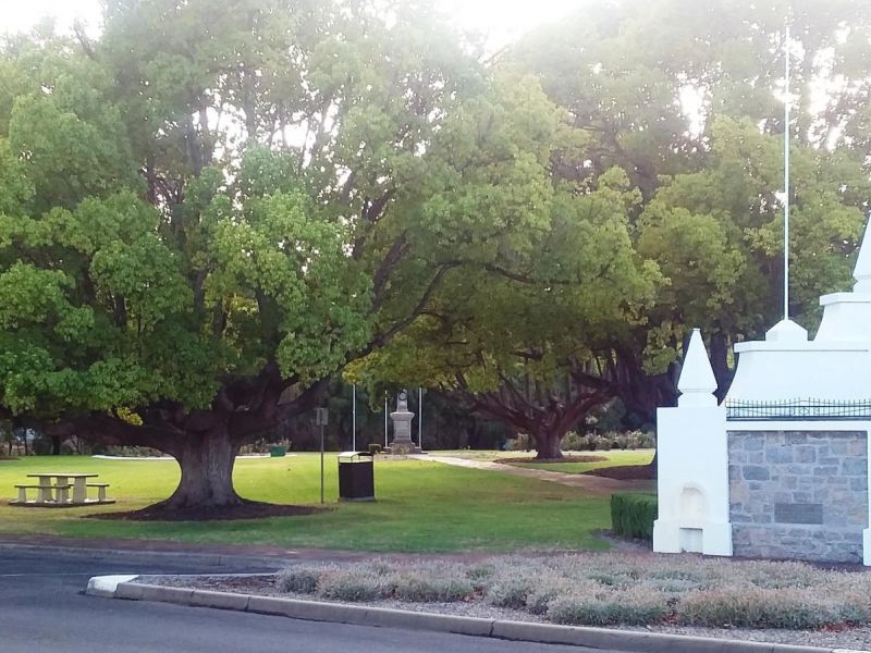 Collie Soldiers Memorial Park view from Steere St