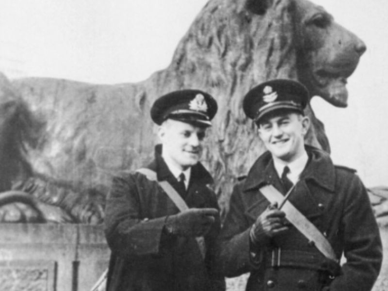 FV10 Sub Lieutenant Edward 'Ted' Thomas, Royal Australian Navy (left) and 406579 Flying Officer (Flg Off) Frank Edward 'Ted' Parsons (right)