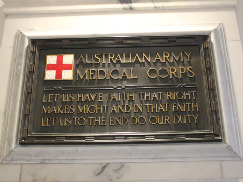 Med corps plaque
