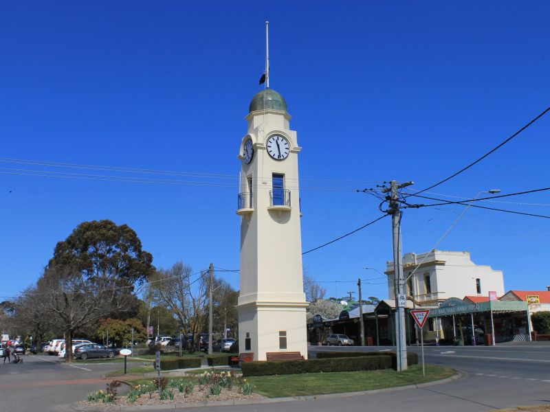 Woodend Memorial Clock Tower