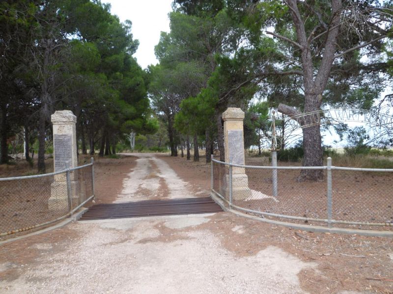 Weetulta War Memorial Gates