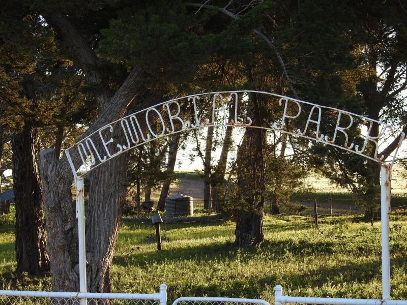 Yallunda Flat Memorial Park