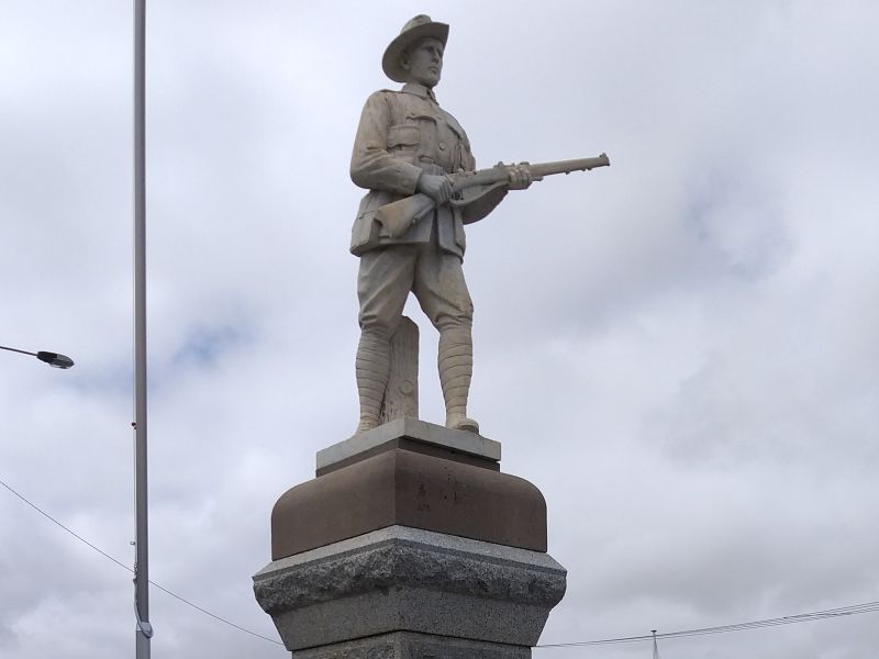 Mortlake War Memorial 