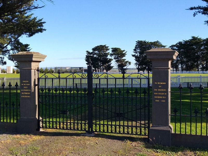 Ceres Memorial Gates