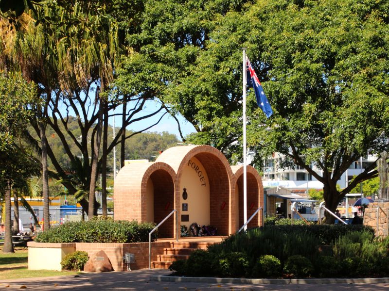 Burleigh Heads War Memorial 