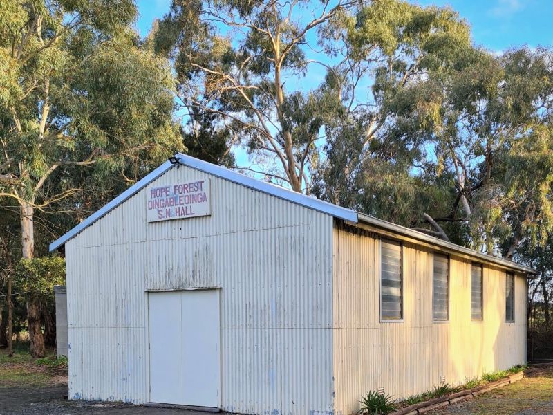 Built circa 1954/55 the Hope Forest Dingabledinga Soldiers Memorial Hall was first discussed by the community on 19 September 1945. It stands on an acre of land held in trust by the Hope Forest Residents Association Inc and remains a landmark for the community.