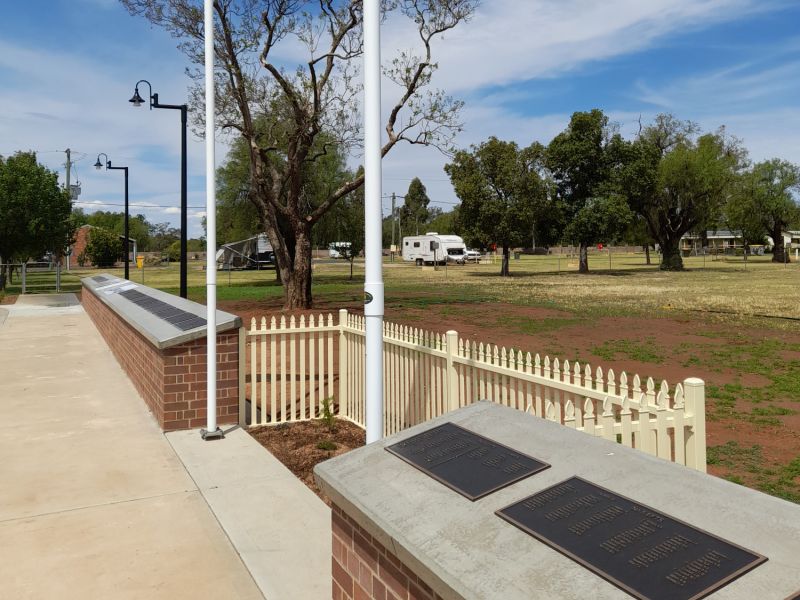 Memorial to RAAF pilots who trained at Narromine during WWII