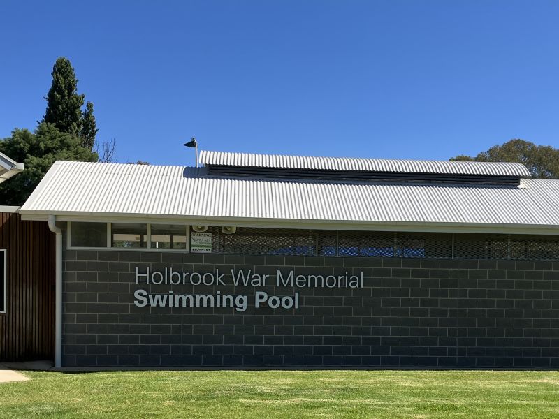War Memorial Swimming Pool