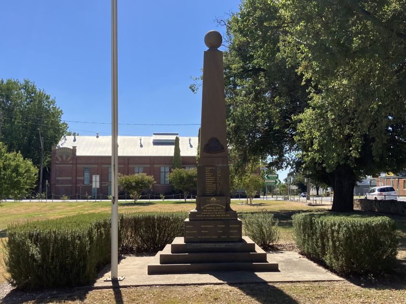 Holbrook War Memorial