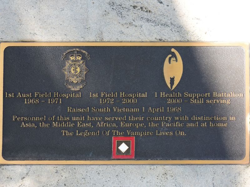 The plaque commemorating those who served in the 1st Australian Field Hospital and subsequent descendant units