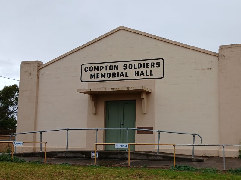 Compton Soldiers Memorial Hall 