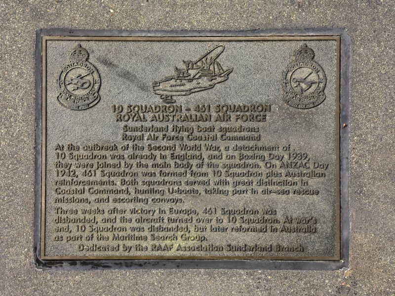 The plaque commemorating 10 Squadron - 461 Squadron RAAF of the Second World War