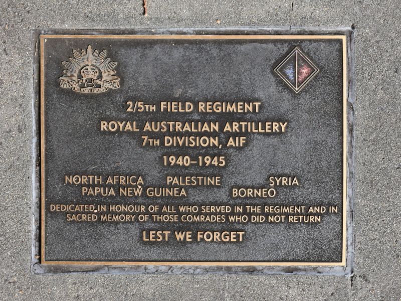 The plaque commemorating the 2/5th Field Regiment RAA of the Second World War