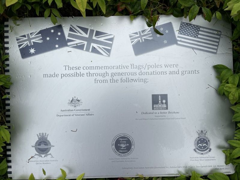 Commentative Sign