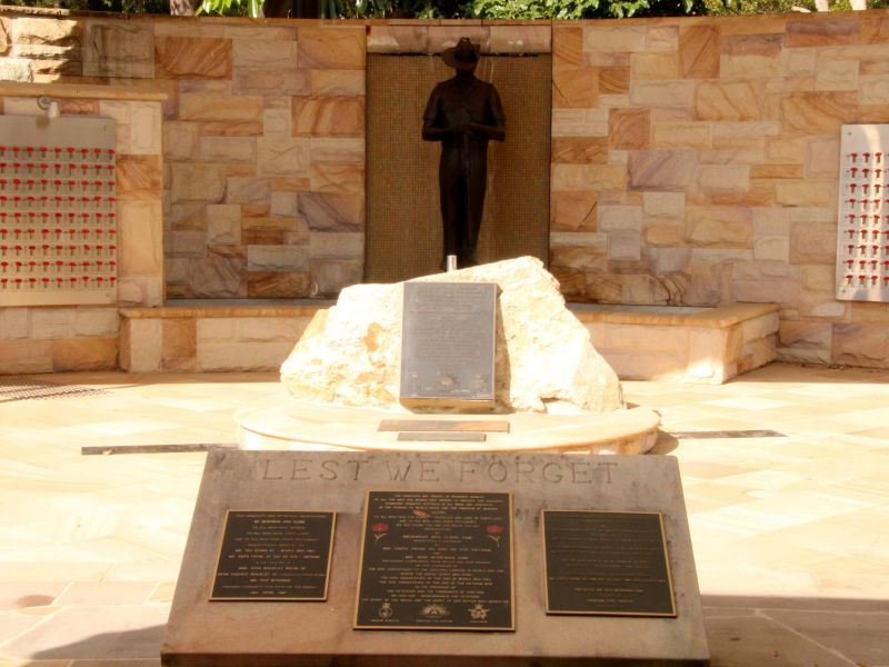 Currumbin Palm Beach RSL Cenotaph and, Dedication and commemorative Plaques