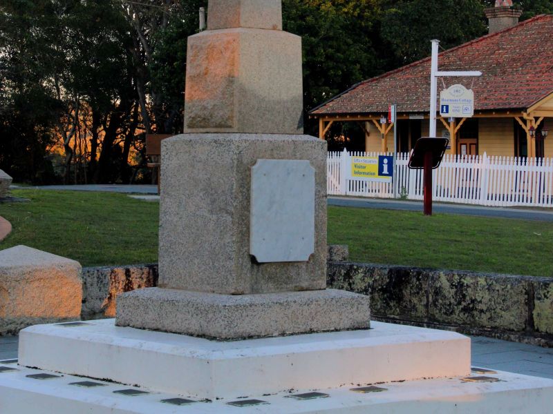 South West Rocks Cenotaph with Maritime Museum in the Background