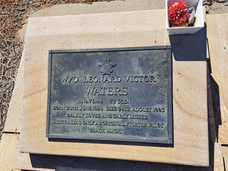 Leonard Victor Waters Photo #3