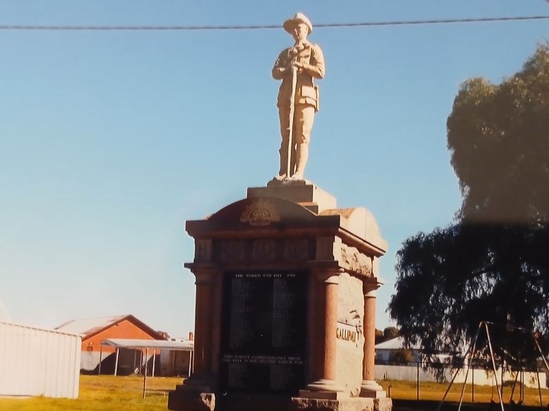 Donald War Memorial 