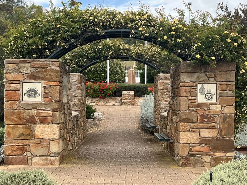 Eudunda Arch Gates