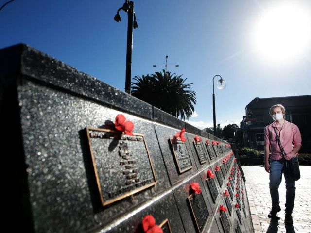 A University of Wollongong history student is partly responsible for a new tour taking people back in time to walk the streets of Kiama during World War I. 