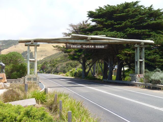 The Memorial Arch.