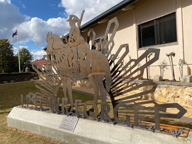 Bert Whitmore's legacy lives on through this new memorial in his hometown of Barmera.(ABC Riverland: Anita Ward)