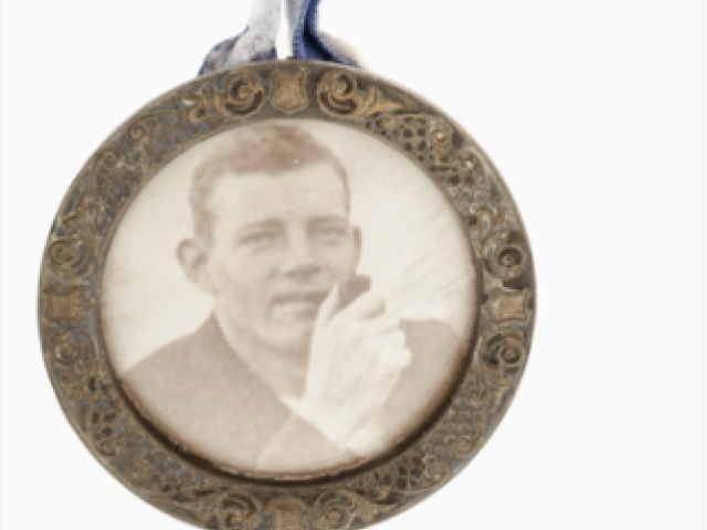 Framed photograph of Private Thomas Anderson Whyte, belonging to his fiancee Eileen Wallace Champion, c.1914