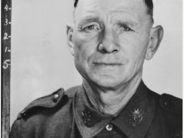 Paybook photograph of NX14900 Lance Sergeant Fred Lindsay Staggs, 218th Battalion, AIF, c.1914