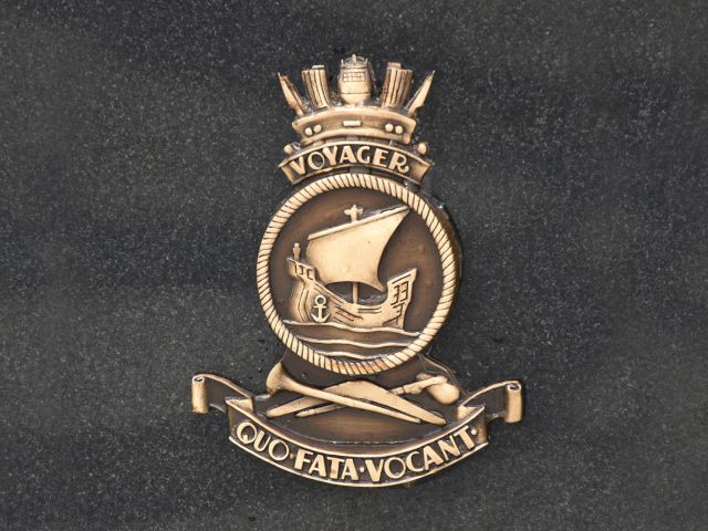 HMAS Voyager ship's crest, with motto Quo Fata Vocant