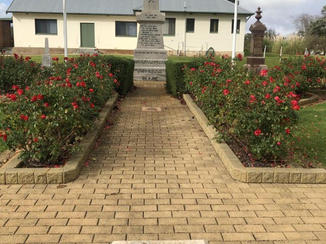 Lucindale War Memorial