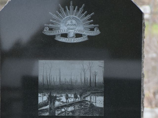 The image on the face of the Memorial