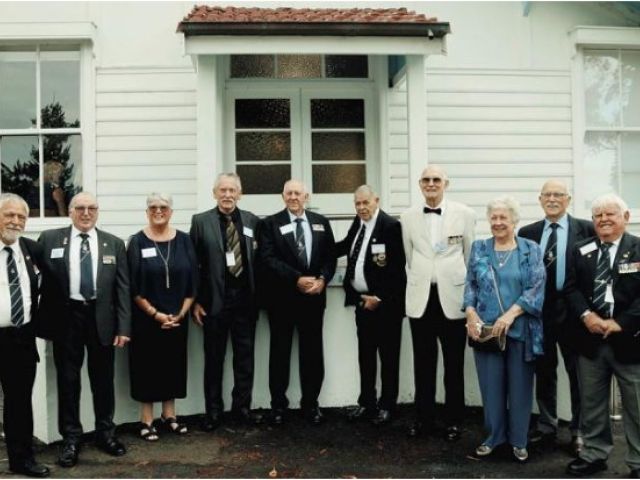  Members of the Voyager Survivors Association in front of the newly named Voyager Mess at HMAS Creswell.