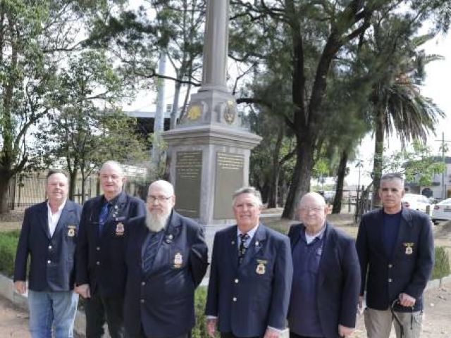 Kogarah RSL Sub-branch members at the Kogarah War Memorial, Carlton