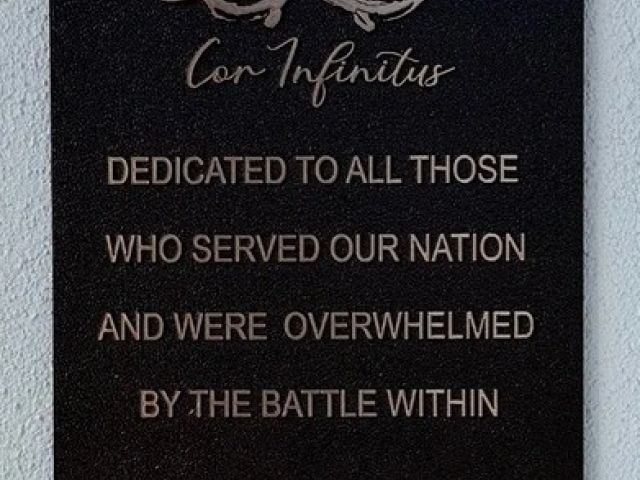 Cor Infinitus plaque