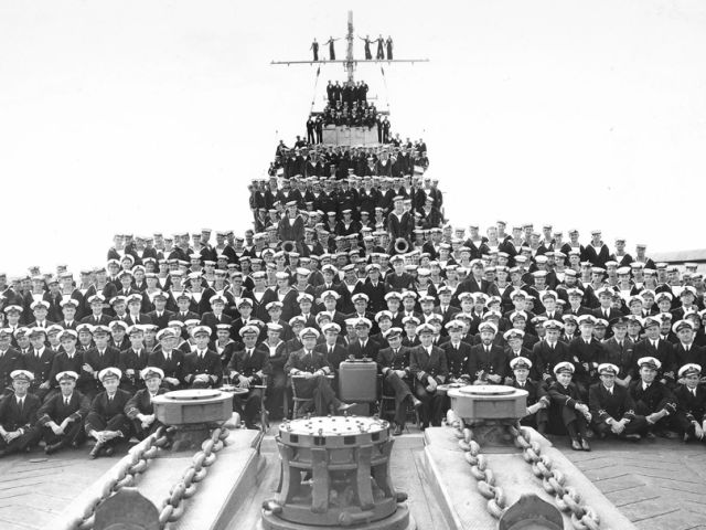 Crew of the HMAS Perth