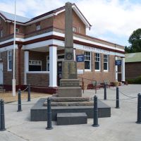 Gunning Cenotaph