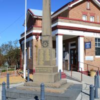 Gunning Cenotaph