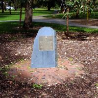 460 Squadron (RAAF) Association Memorial Stone and Plaque, Kings Park Perth