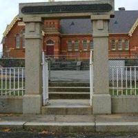 North Castlemaine Public School Memorial Gates