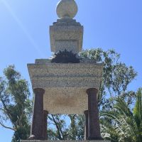 Murchison War Memorial, Detail of upper section