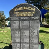 Plaque is in park adjacent to Gooloogong Memorial Hall