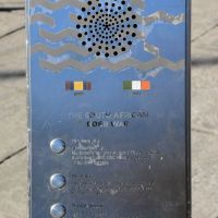 The speaker post that provides audio commentary about the Memorial