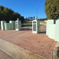 Lameroo Memorial gates