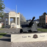 Avoca Soldiers Memorial broad view