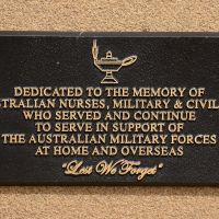 The plaque commemorating nurses